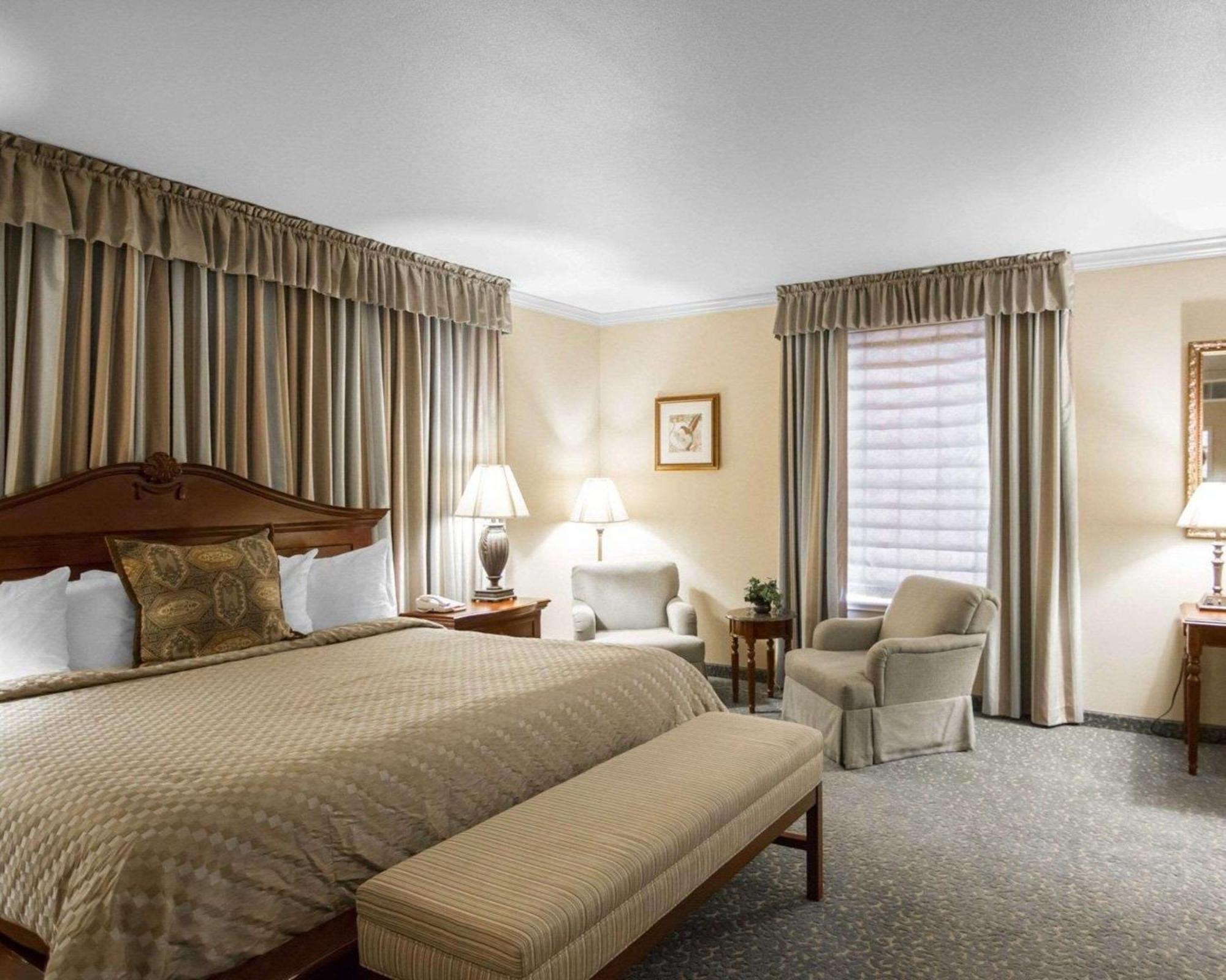 Liberty Hotel, Ascend Hotel Collection Cleburne Bagian luar foto
